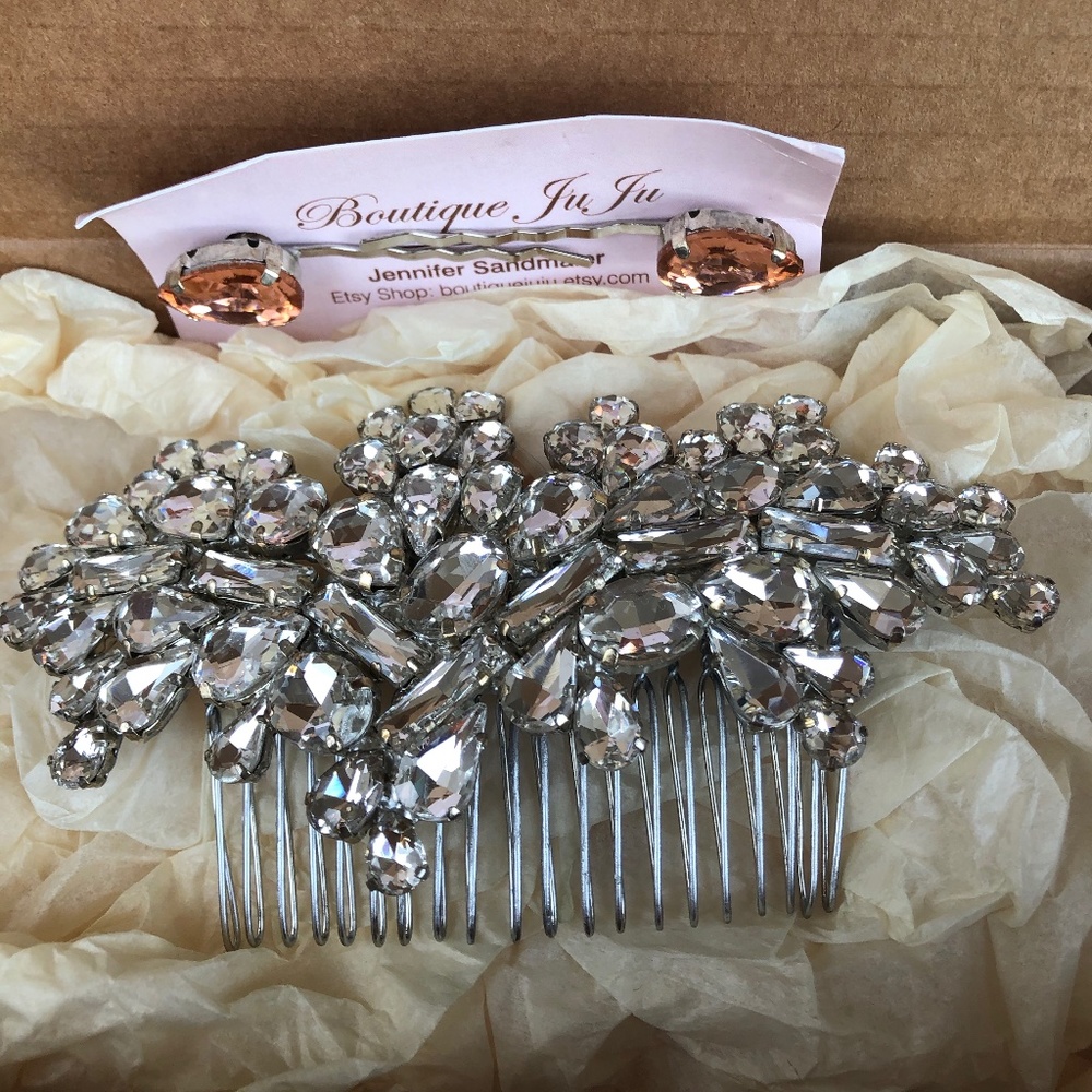 NEVER WORN: Custom Rhinestone Bridal Hair Comb